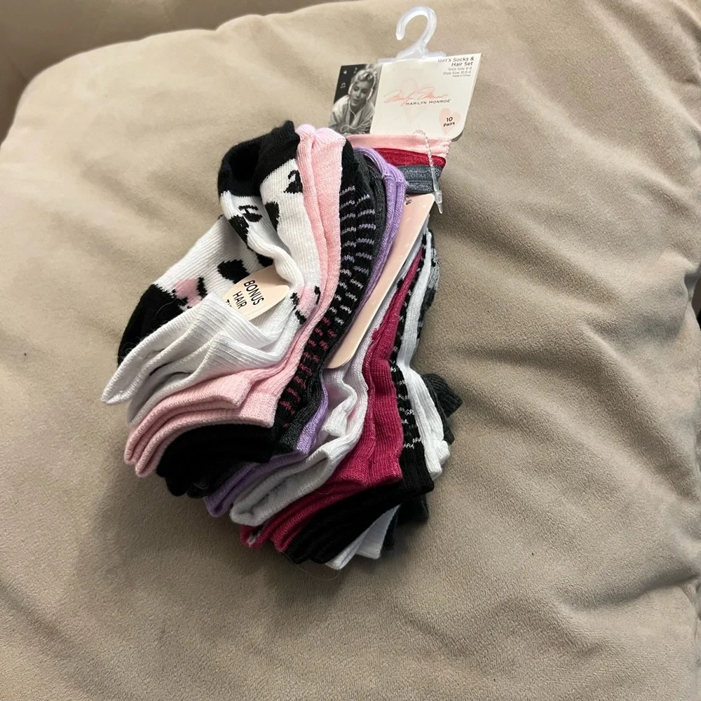 Marilyn Monroe socks and hair ties